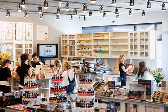 4 Tips For Starting Your First Cosmetic Store